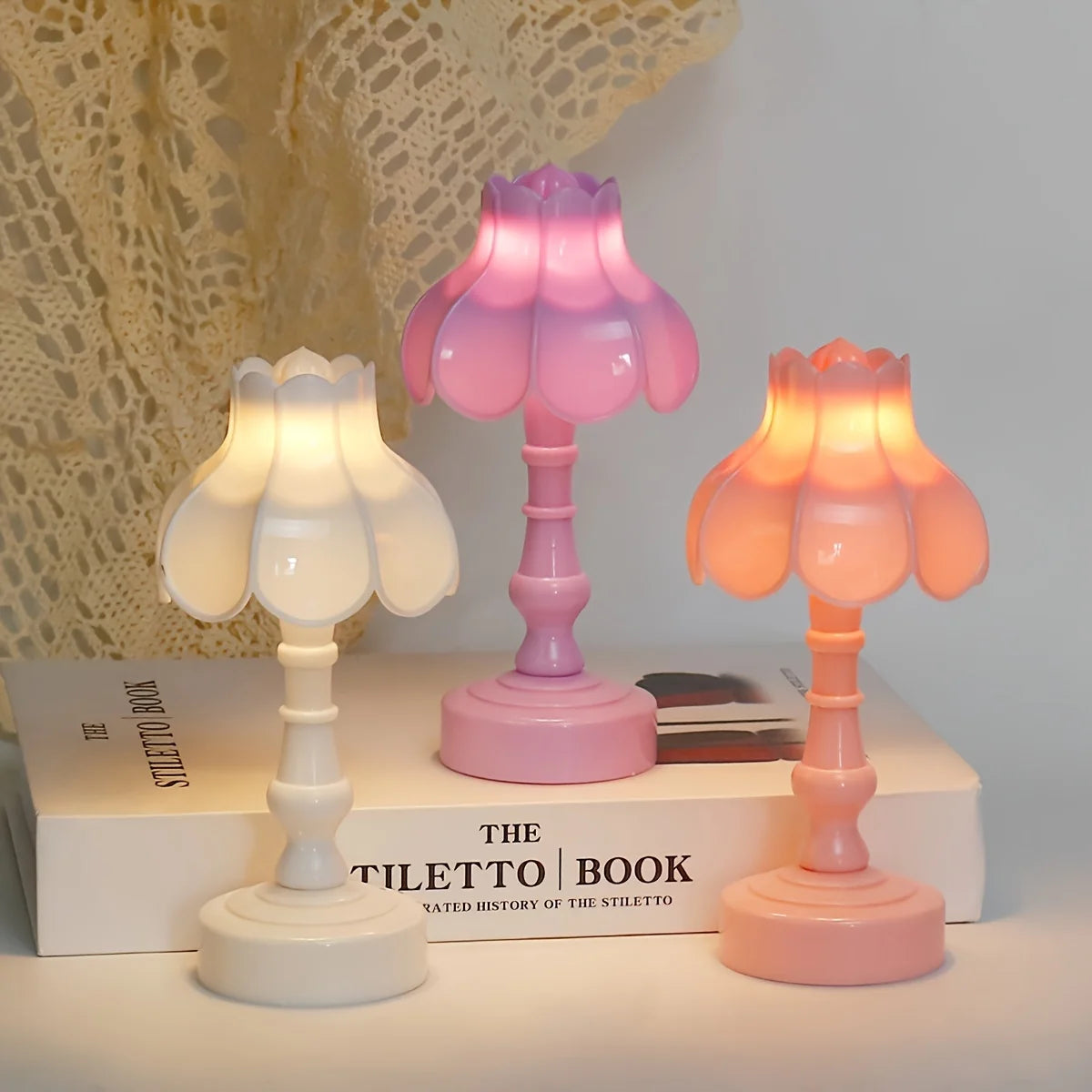 Pagoda Bud LED Lamp – Floral Night Light, Battery Powered Table Decor